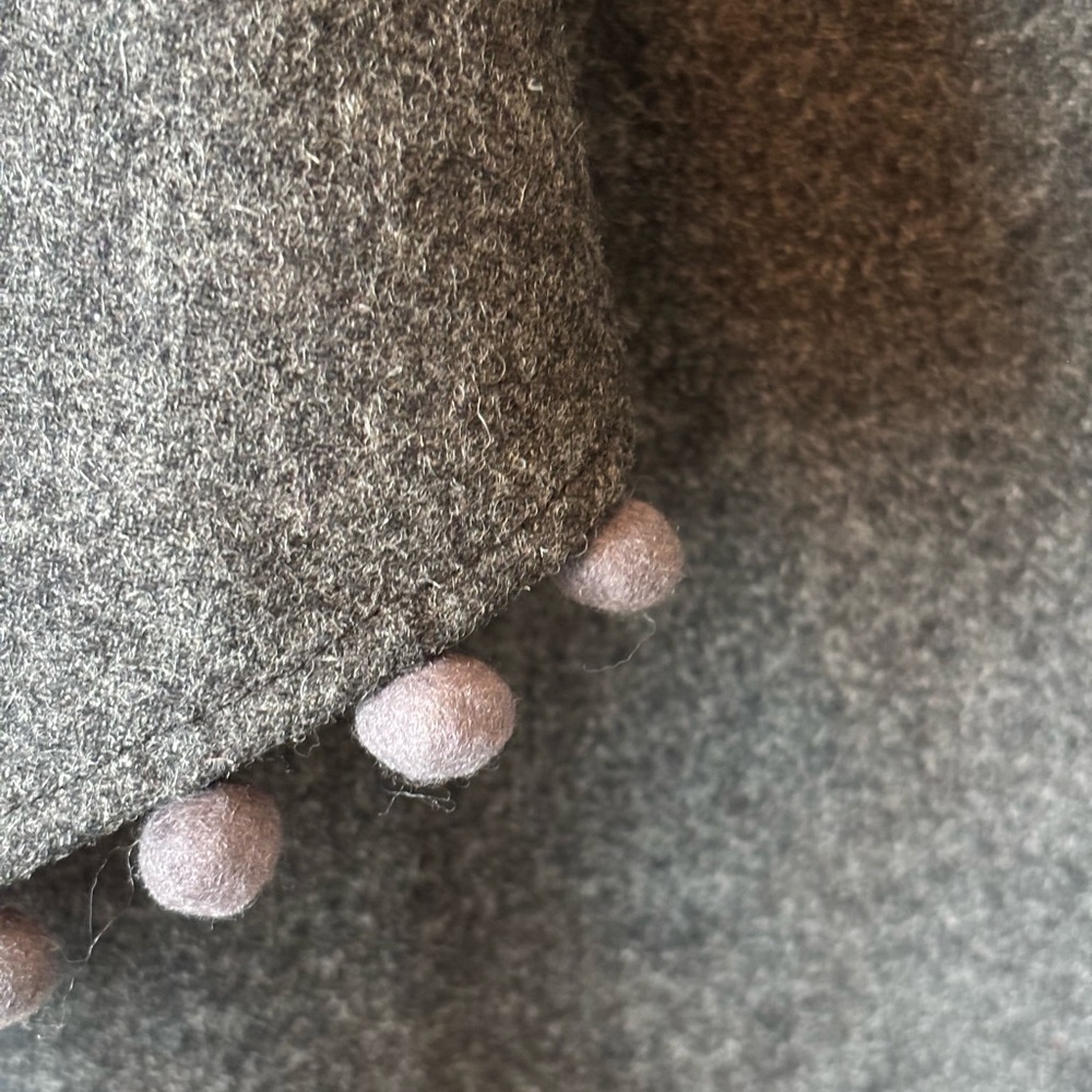 Kate Spade Saturday Gray 100 % Wool Pompom Scarf/Shawl - Picture 5 of 5